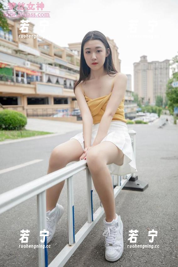 梦丝女神 - 莹仙女看过来，白裙美图让我脸红心跳！精选一波送给你！