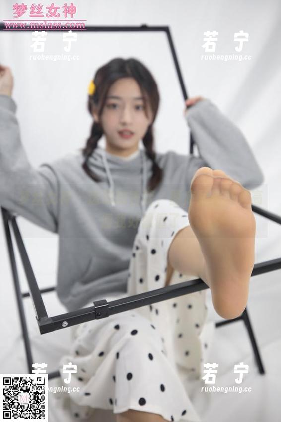 梦丝女神 - 透明的香萱，图库里的那种高清我好像懂了