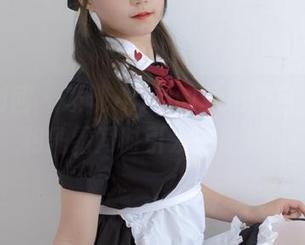 森萝财团 – 发现Aika的私拍图包，果足和乳霜同时引发的思考…