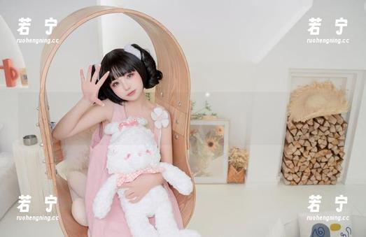免！费！爆机少女喵小吉的黑白作品，光影流动中，我应该在哪里看呢？