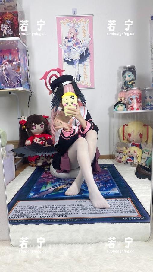 谁说白栎Shirly不出彩？鸣潮里的福利照让人咋舌！