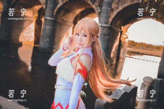 白神泱的写真作品，哦，那下载中野二乃的过程中略显疯狂…