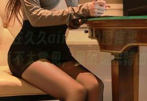 秀人网 – 在久久aimee的图库里，发现纯白的东西不太常见，果然是独特的风格。