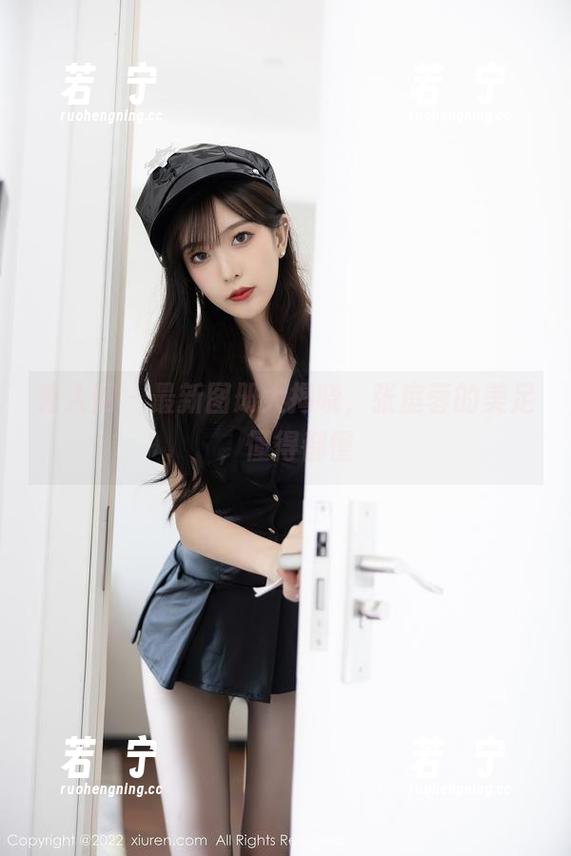 秀人网 - 最新图册大揭晓，张庭蓉的美足，懂得都懂