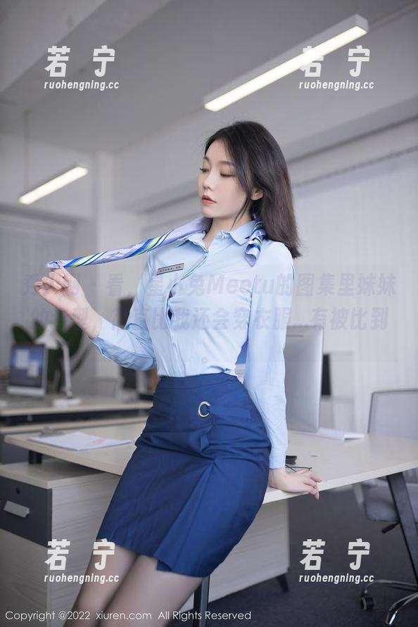 秀人网 - 看，星小兔Meetu的图集里妹妹的造型，简直比我还会穿衣服...有被比到。