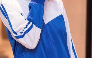 秀人网 – 油田溪溪借修女造型，高清写真中透出一丝不羁。
