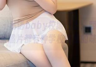 秀人网 – 私语baby校服日志：翻看图包，每张照片都有种学校食堂的味道。