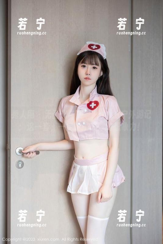 秀人网 - 无圣光与美昕Yumi的户外游记：这一套，一定能挑战你的想象力！