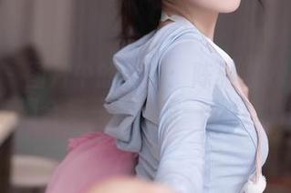 秀人网 – 图片中的天台：陈雅漫VICKY的奇趣合集——总有一处打动你