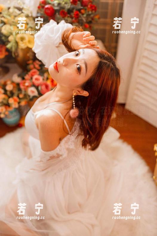 穆零Mu0的JK图包分享：在这堆校服里，我决定捡起一点青春的味道。