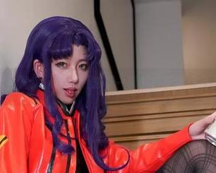 天台角落，绞肉姬的每一刻都在定制作品里