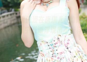 美媛馆 – 当我沉浸在唐琪儿il的婚纱合集中，我的脑海中渐渐浮现出不一样的两个我。