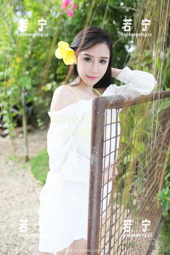 美媛馆 - 随意飞翔：夏小秋秋秋的空姐图集展现小心机