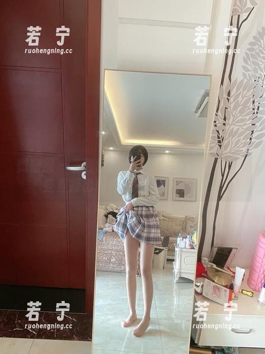 微密圈 - 当胜利的小生活玩转办公室：那些直接出现在写真里的小尴尬。