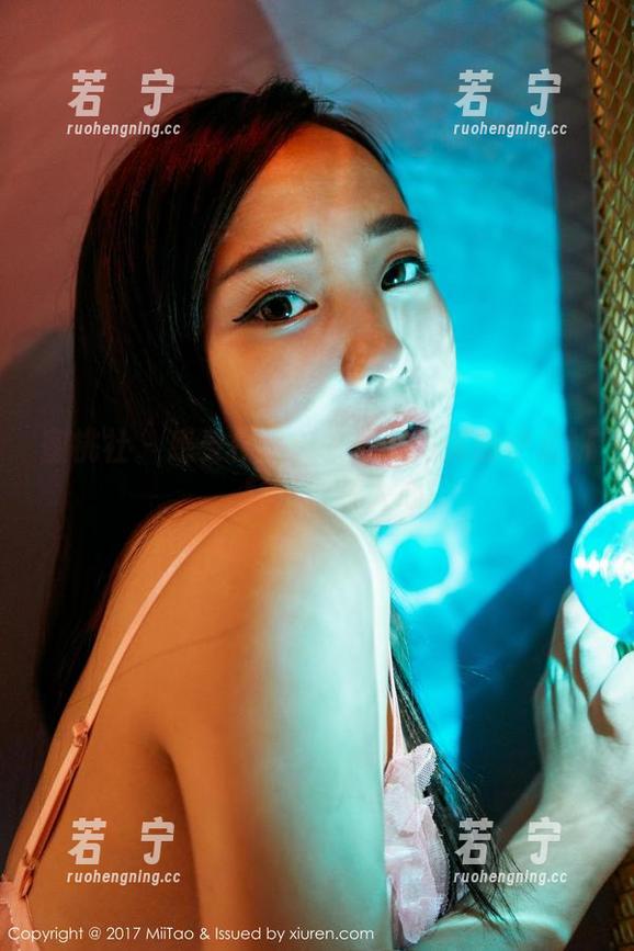 蜜桃社 - 感受作品：一袭双马尾的伊素妍，轻松俘获人心