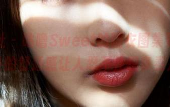 蜜桃社 – 咕噜Sweet的睡衣图集更新，意外的舒适感让人忍不住想多看几眼