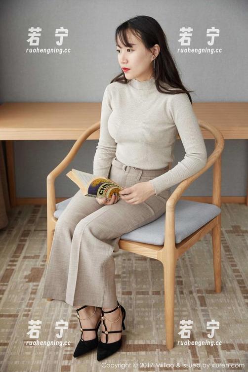 蜜桃社 - 水手服吗？好吧，这种美图就是不一样——桃乃香Tina在线