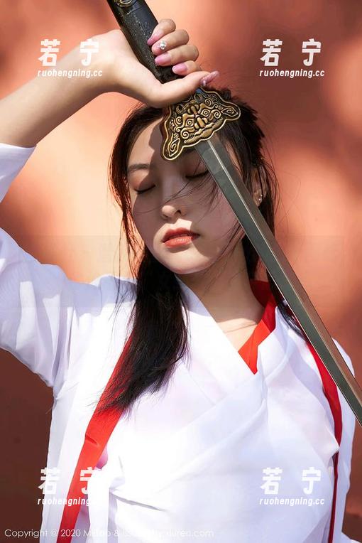 蜜桃社 - 潜入陆萱萱Cecilia的最新图册，偷偷看看“女孩”们的奇思妙想