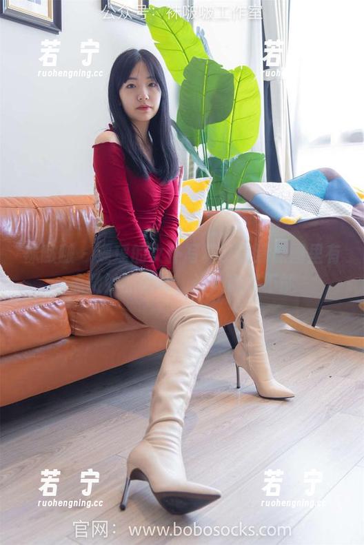 袜啵啵-瑶瑶 袜啵啵 - 瑶瑶的女仆写真,高清原图里有一点微妙的暧昧,让人欲罢不能~