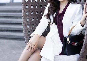 语画界 – 来啊来啊，一起欣赏绯月樱cherry的美图，姐姐这气场过强，感觉她能上线斗智斗勇！