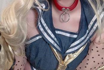 图集中每一张贝贝琪Becky的水手服都是一种魔力，半天不能自拔！