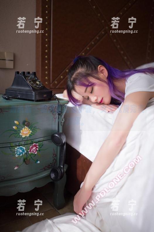 轰趴猫 - 照片里的苏小暖，女王气质完美演绎。