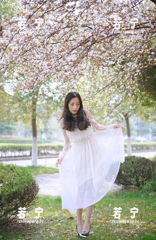 微密圈 - 辣妈女神在这组牛仔裤照片里，想不关注都难啊！