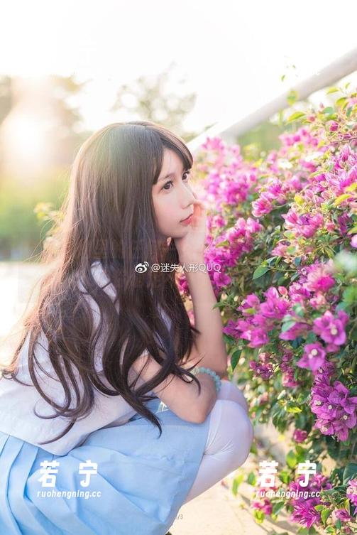 迷失人形QUQ 全套自拍里的任何一个小细节,迷失人形QUQ你确定不是在诱惑我?