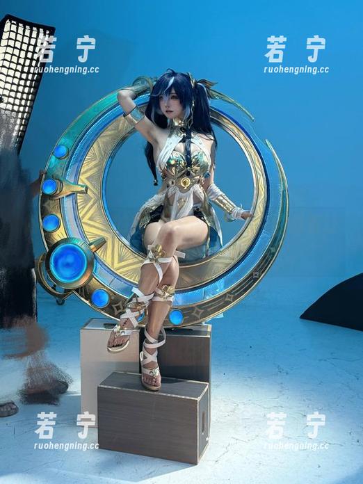 阿薰kaOri的日记，高清作品中闪烁着让人回味的瞬息。